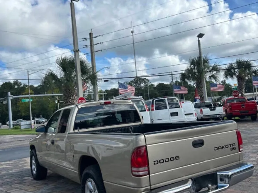 2004 Dodge Dakota SLT photo 1