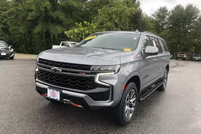 2022 Chevrolet Suburban Z71 photo 1