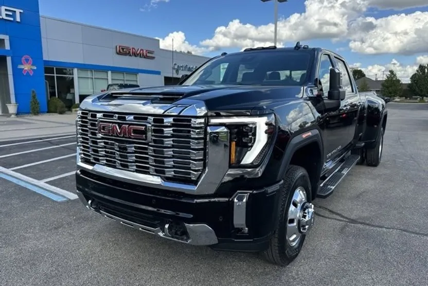 2026 Gmc Sierra 3500 HD Denali photo 1