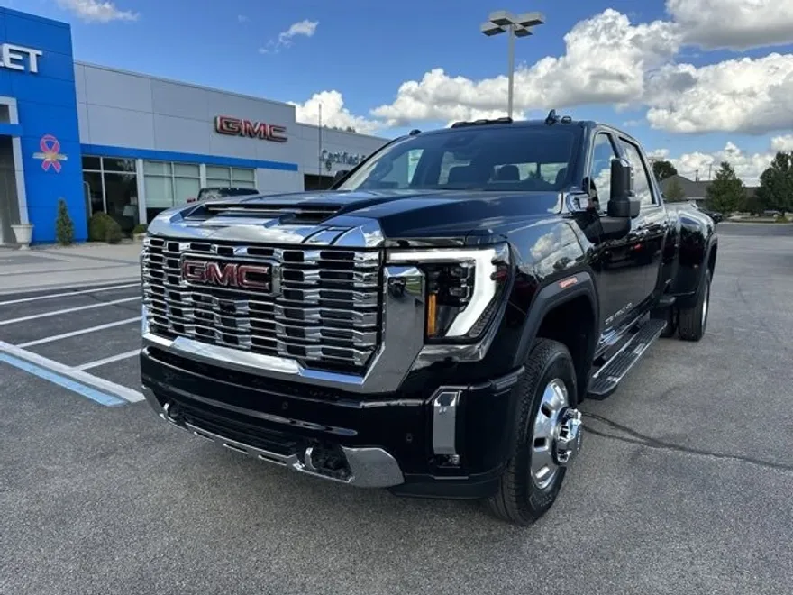 2026 Gmc Sierra 3500 HD Denali photo 1