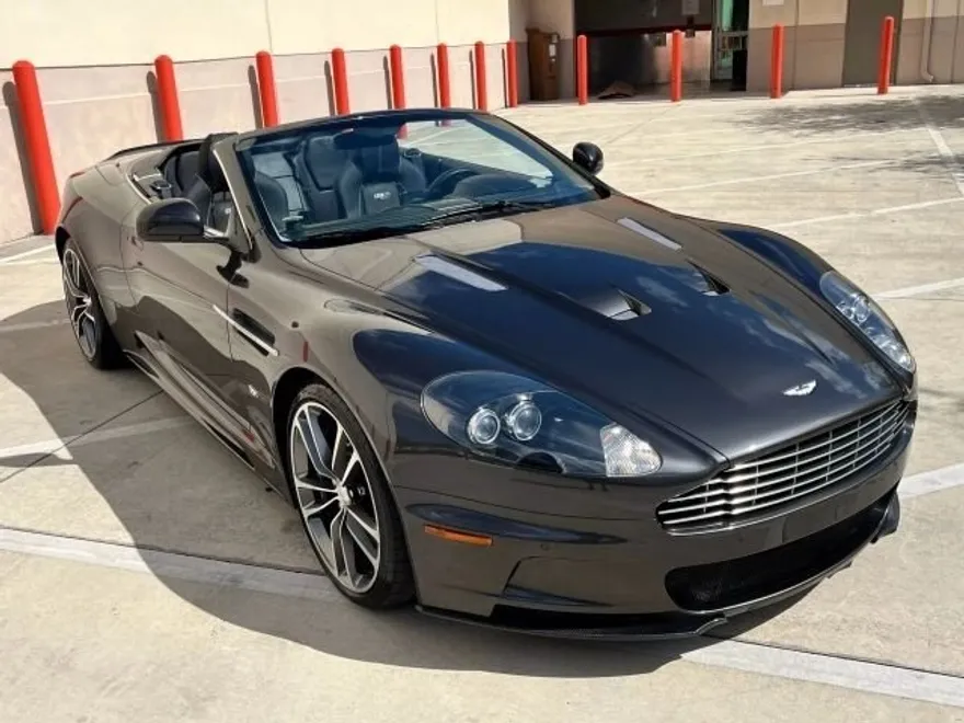 2011 Aston Martin DBS photo 1