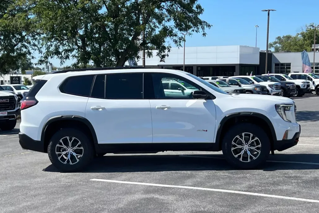 2026 Gmc Acadia AT4 photo 1
