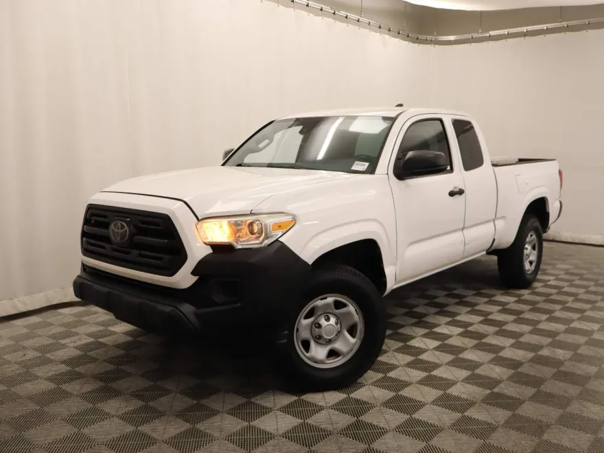 2018 Toyota Tacoma SR photo 1