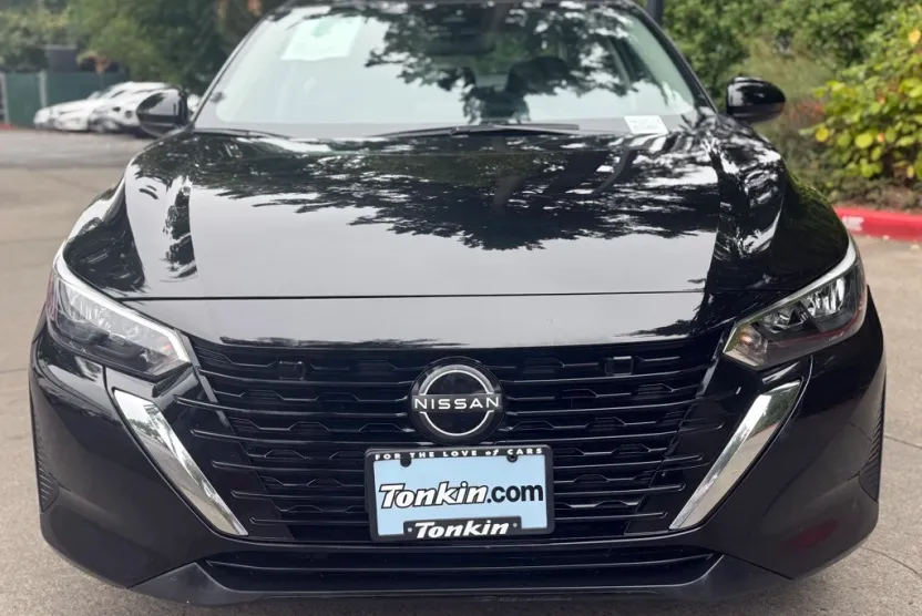 2024 Nissan Sentra SV photo 1
