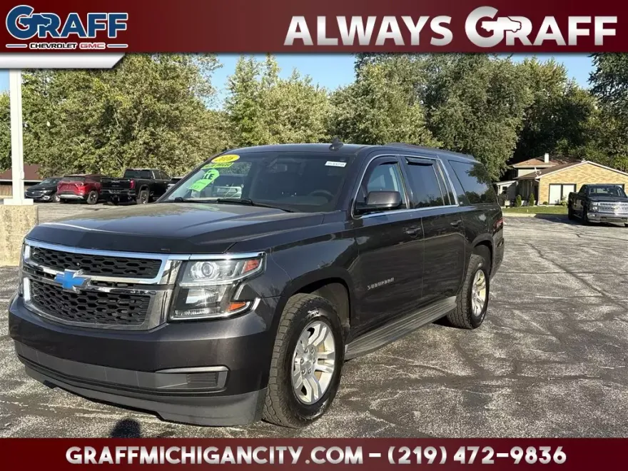 2016 Chevrolet Suburban LS photo 1