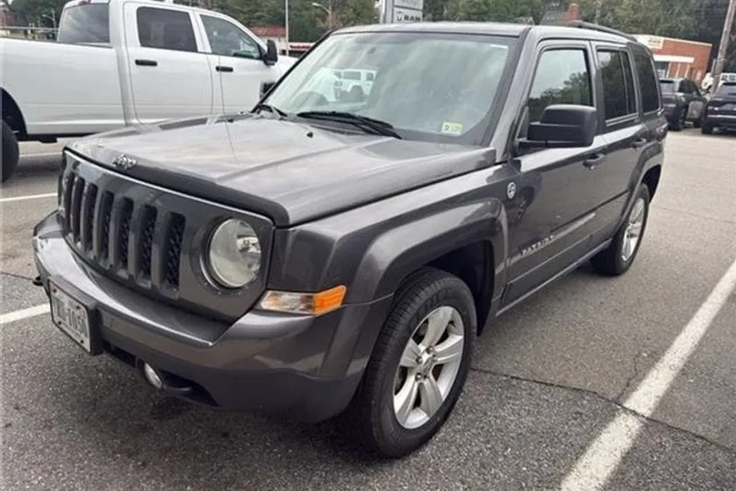 2017 Jeep Patriot Sport photo 1