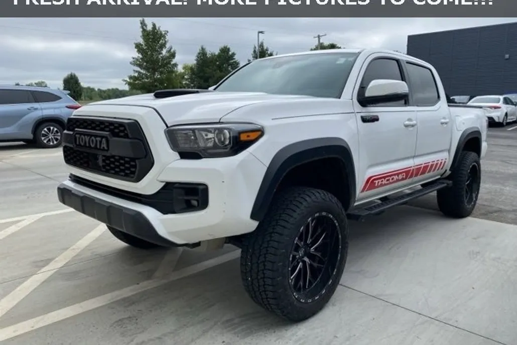 2019 Toyota Tacoma TRD Pro photo 1