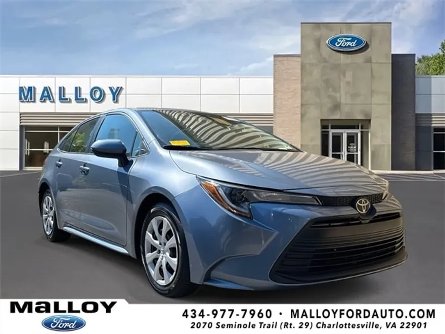 2024 Toyota Corolla LE photo 1