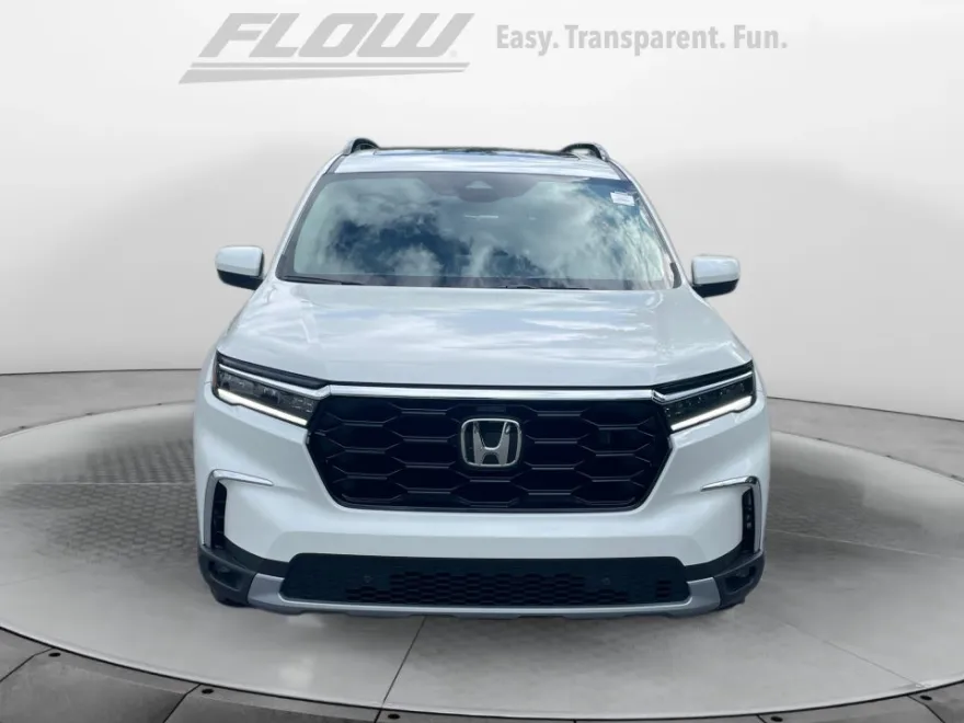 2025 Honda Pilot Touring photo 1