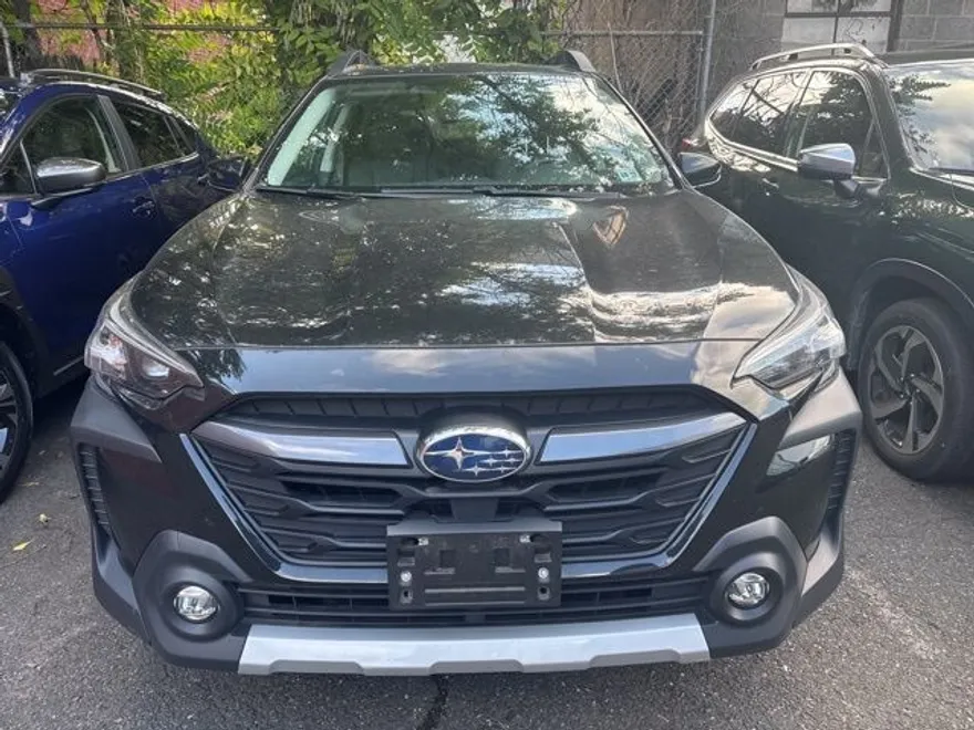 2023 Subaru Outback Limited photo 1