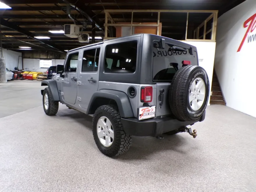 2018 Jeep Wrangler Sport S photo 1