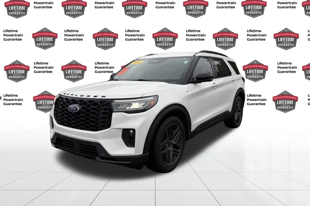 2025 Ford Explorer ST-Line photo 1