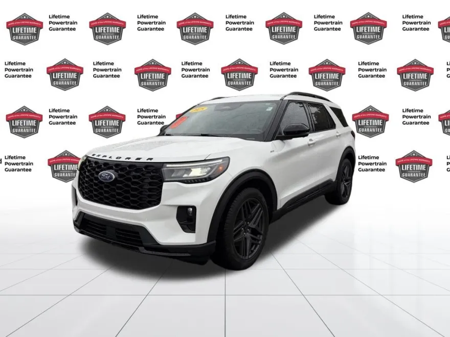 2025 Ford Explorer ST-Line photo 1