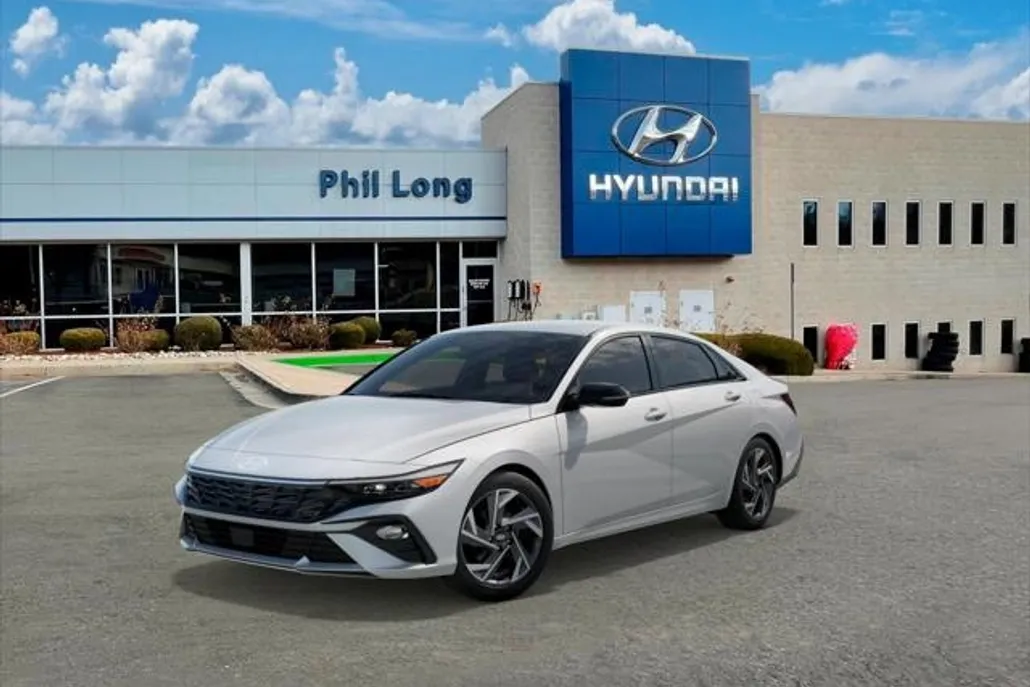 2025 Hyundai Elantra SEL Sport photo 1