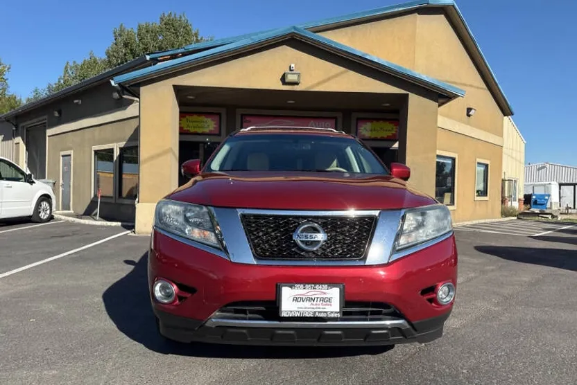 2015 Nissan Pathfinder Platinum 4x4 photo 1