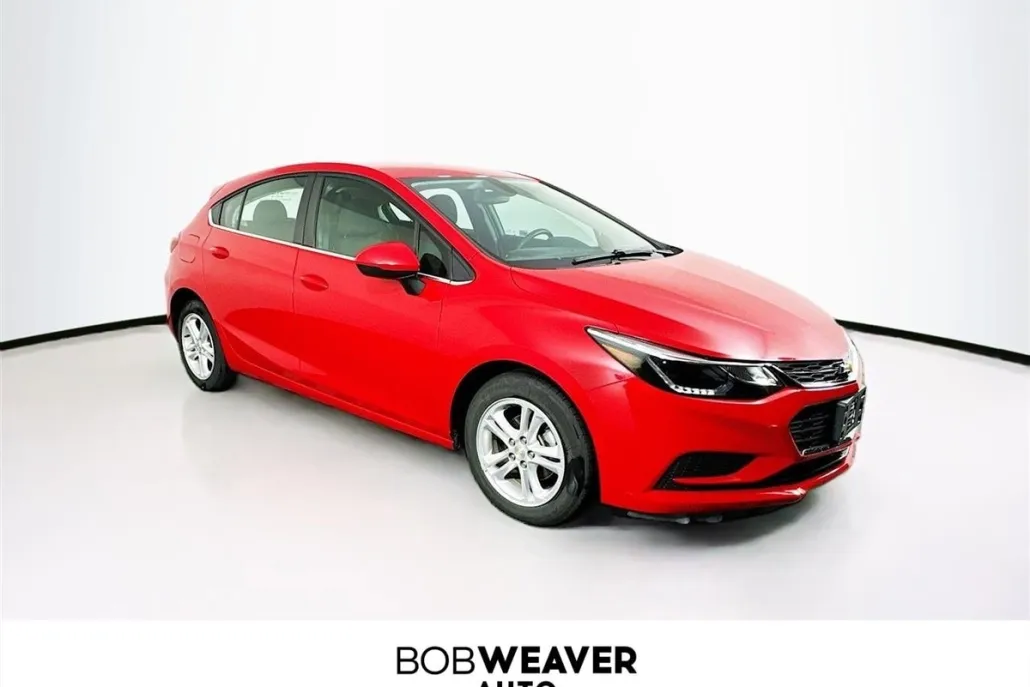 2018 Chevrolet Cruze LT photo 1