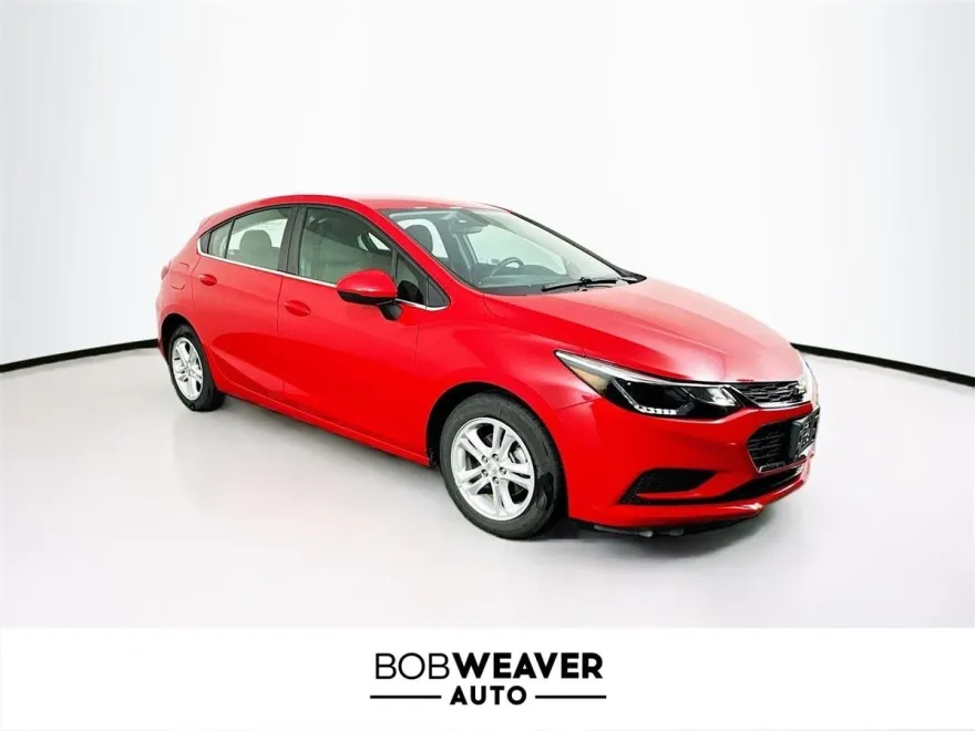 2018 Chevrolet Cruze LT photo 1