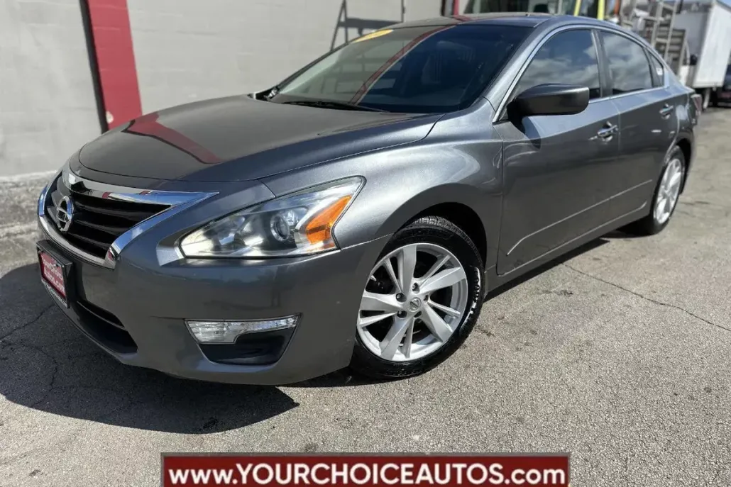 2014 Nissan Altima 2.5 SV photo 1