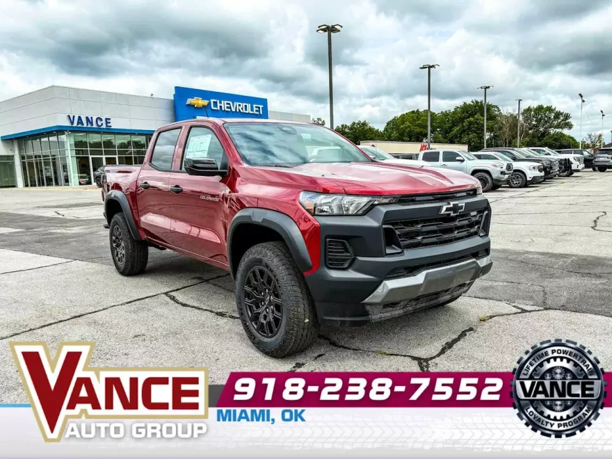 2026 Chevrolet Colorado Trail Boss photo 1