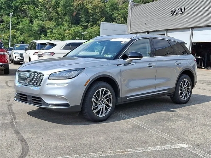2022 Lincoln Corsair Standard photo 1