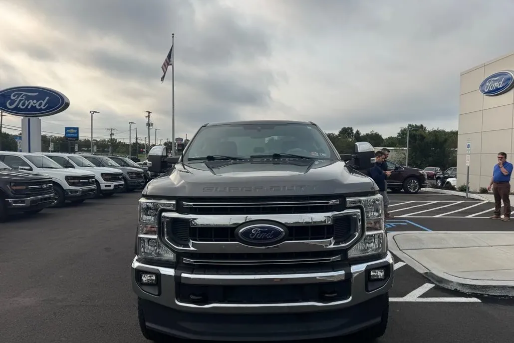 2020 Ford F-250 XLT photo 1