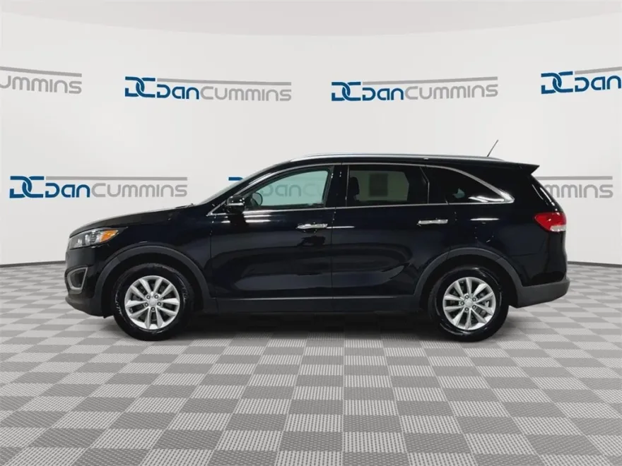 2017 Kia Sorento LX photo 1