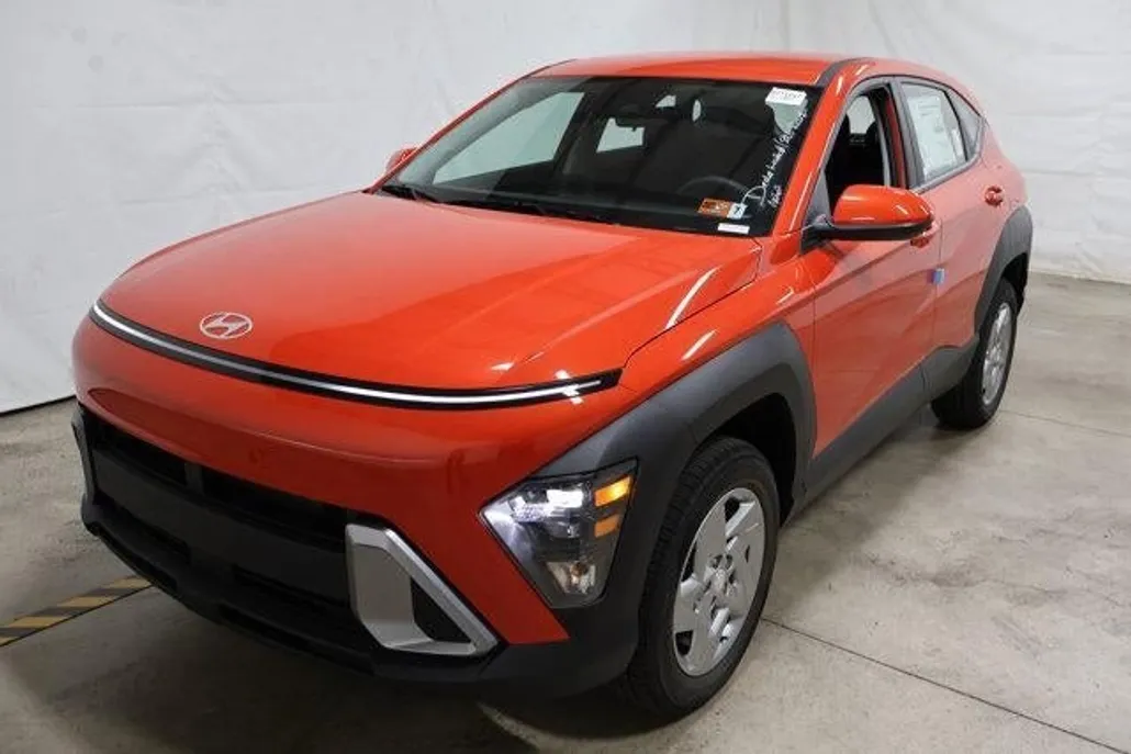 2026 Hyundai Kona SE photo 1