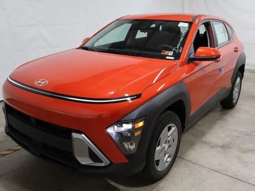 2026 Hyundai Kona SE photo 1