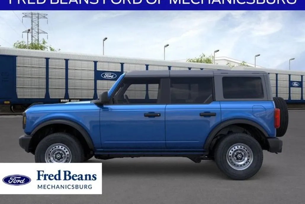 2025 Ford Bronco Base photo 1