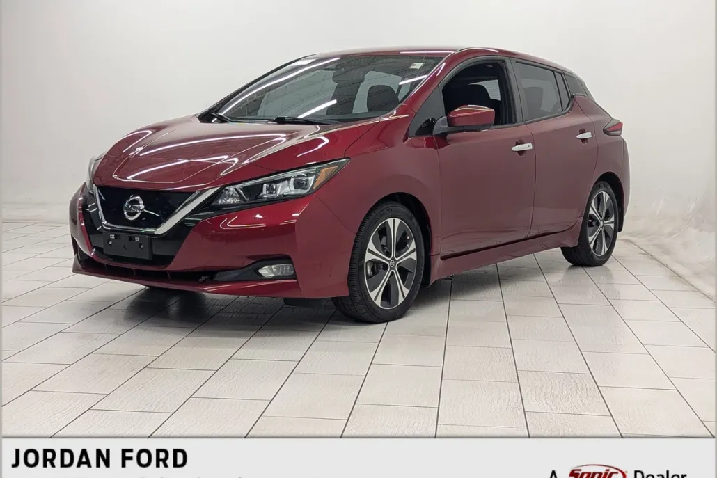 2021 Nissan Leaf SV photo 1