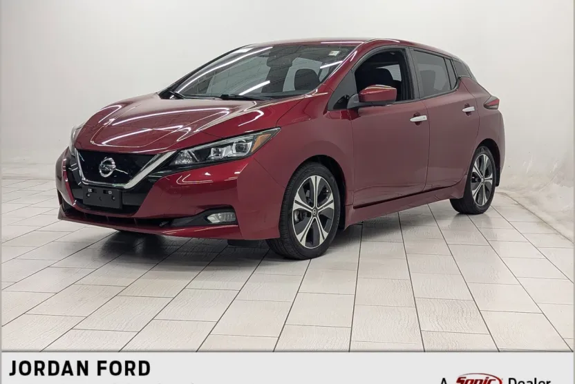 2021 Nissan Leaf SV photo 1