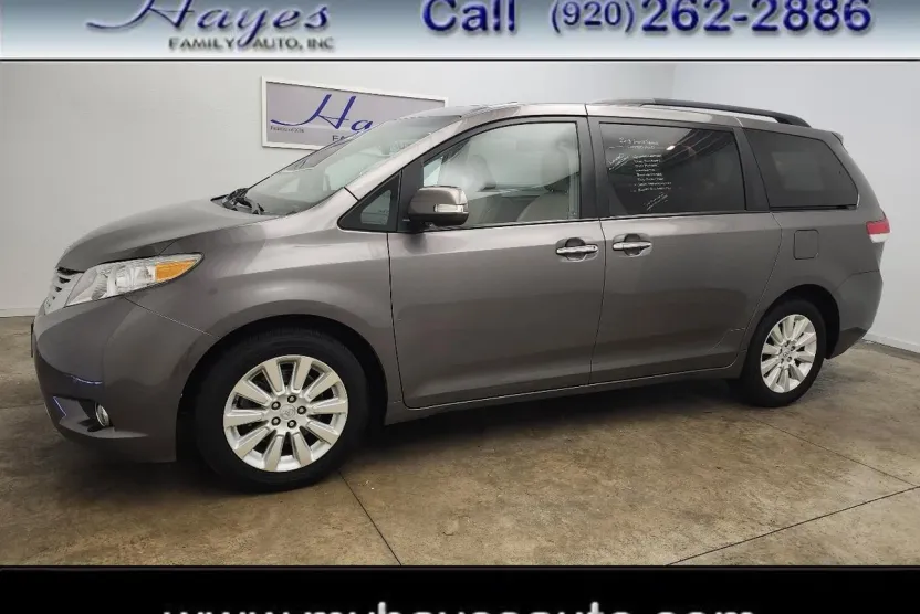 2013 Toyota Sienna Limited photo 1