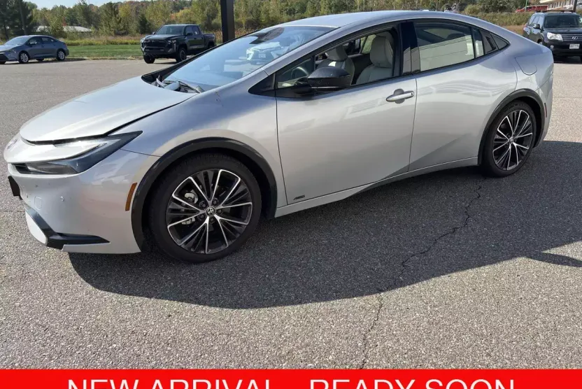 2025 Toyota Prius XLE photo 1