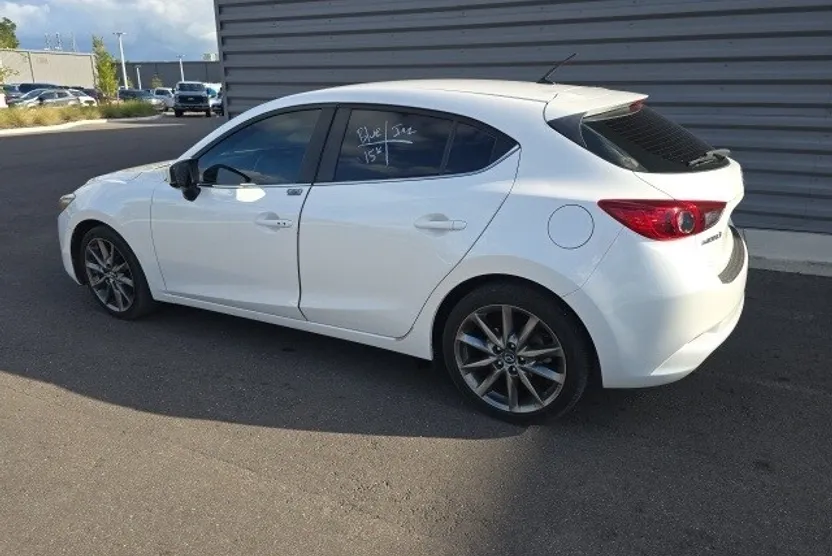 2018 Mazda Mazda3 Touring photo 1