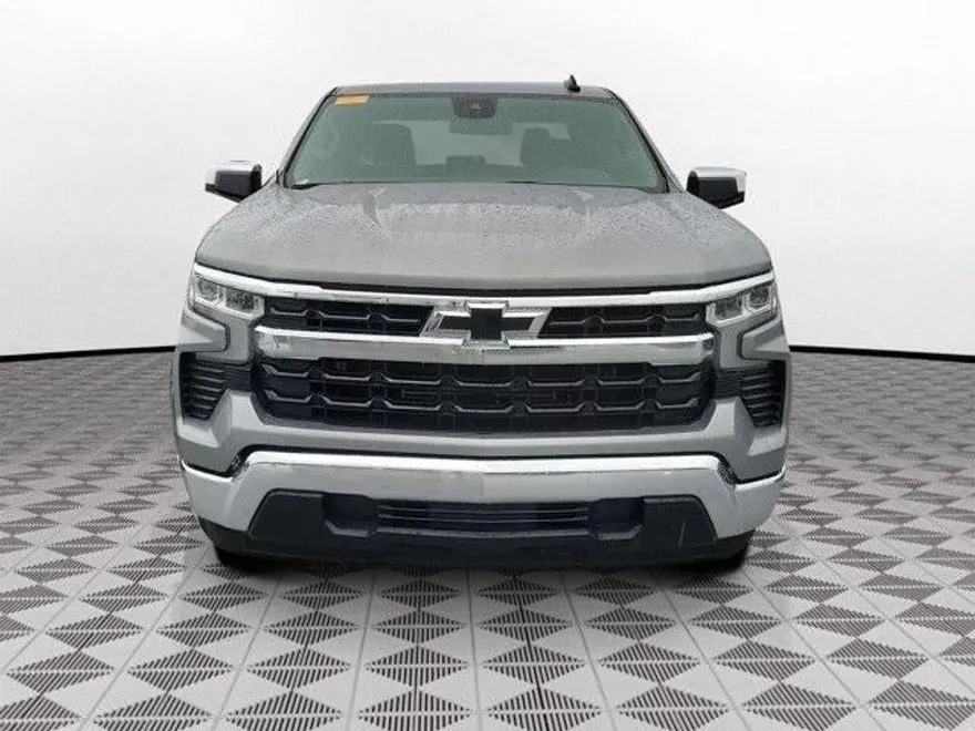 2023 Chevrolet Silverado 1500 LT photo 1
