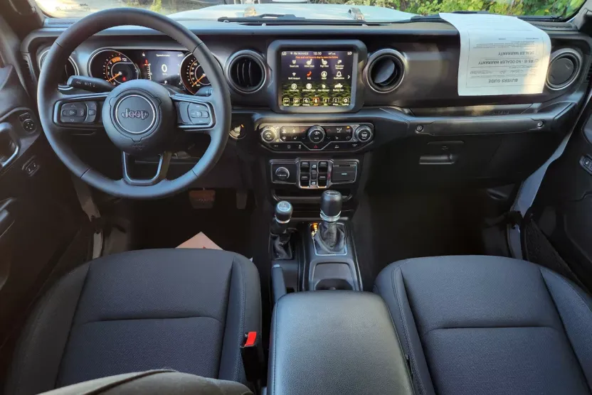 2023 Jeep Gladiator Sport S photo 1