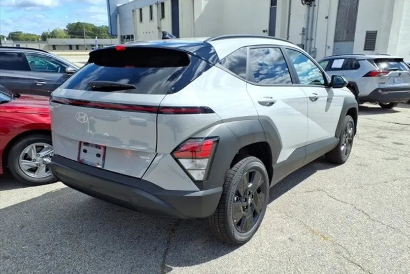 2026 Hyundai Kona SEL photo 1