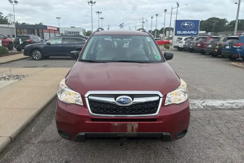2016 Subaru Forester 2.5i photo 1