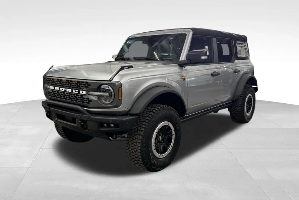 2024 Ford Bronco Badlands photo 1