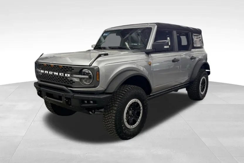 2024 Ford Bronco Badlands photo 1