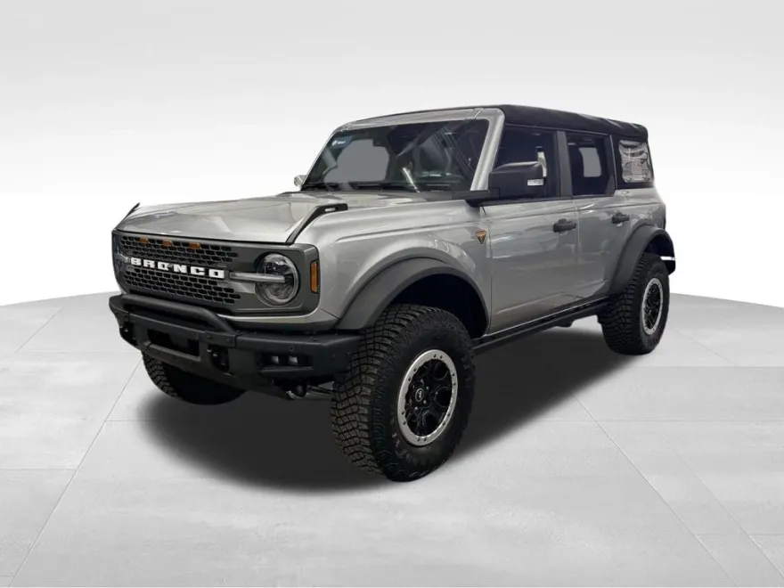 2024 Ford Bronco Badlands photo 1