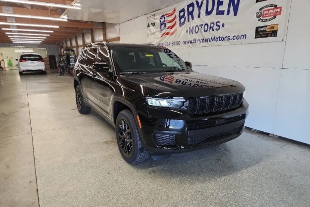 2025 Jeep Grand Cherokee Altitude X photo 1