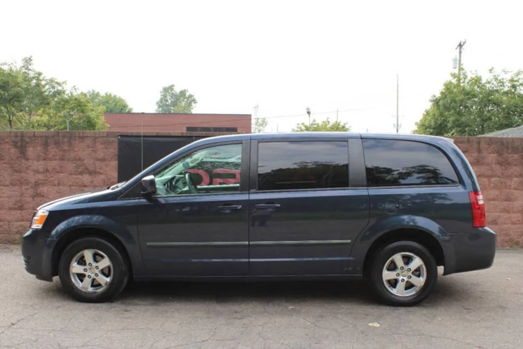 2008 Dodge Grand Caravan SXT photo 1