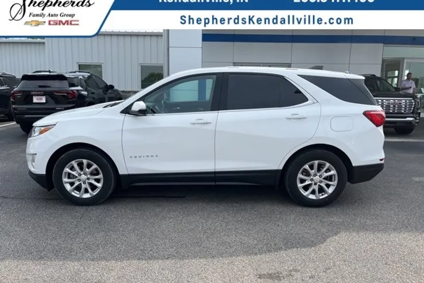 2018 Chevrolet Equinox LT photo 1