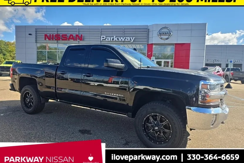 2016 Chevrolet Silverado 1500 LT photo 1