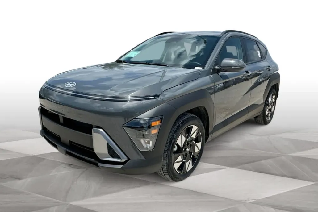 2025 Hyundai Kona SEL photo 1
