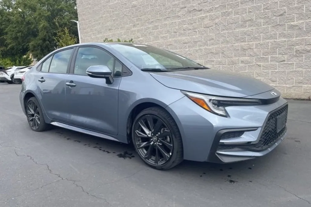2023 Toyota Corolla XSE photo 1