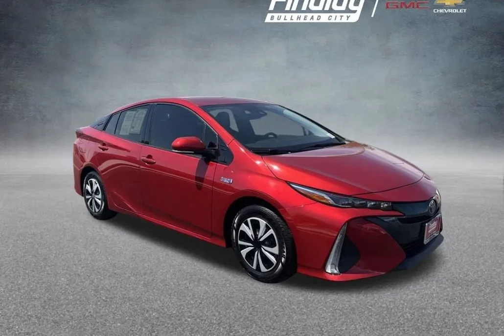 2019 Toyota Prius Prime Plus photo 1