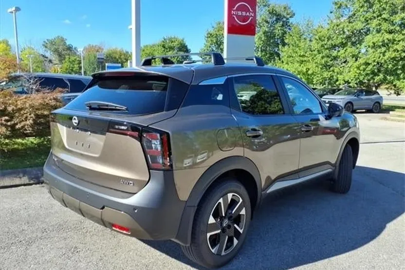 2026 Nissan Kicks SV photo 1