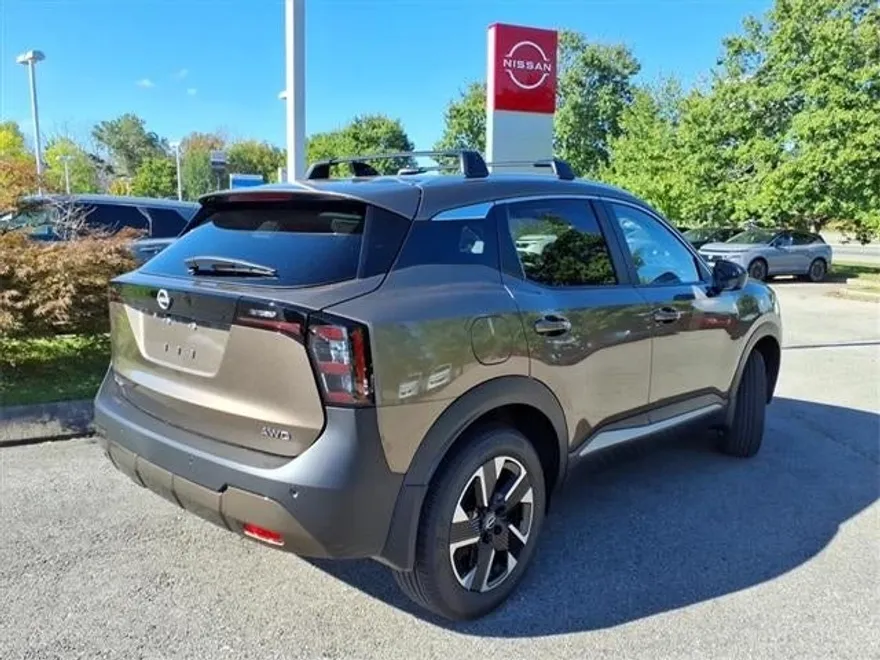2026 Nissan Kicks SV photo 1